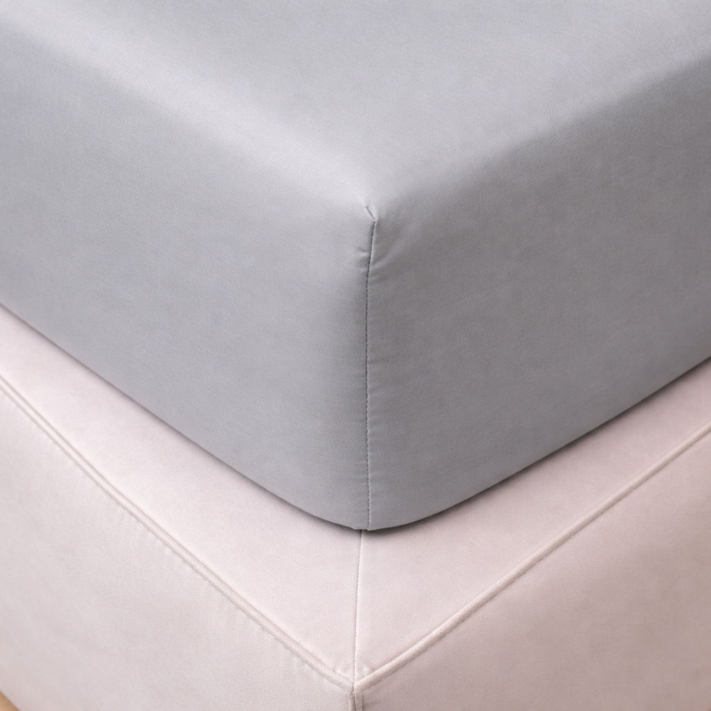LEZUOLO CON ANGOLI RASO DI COTONE GRIGIO CHIARO