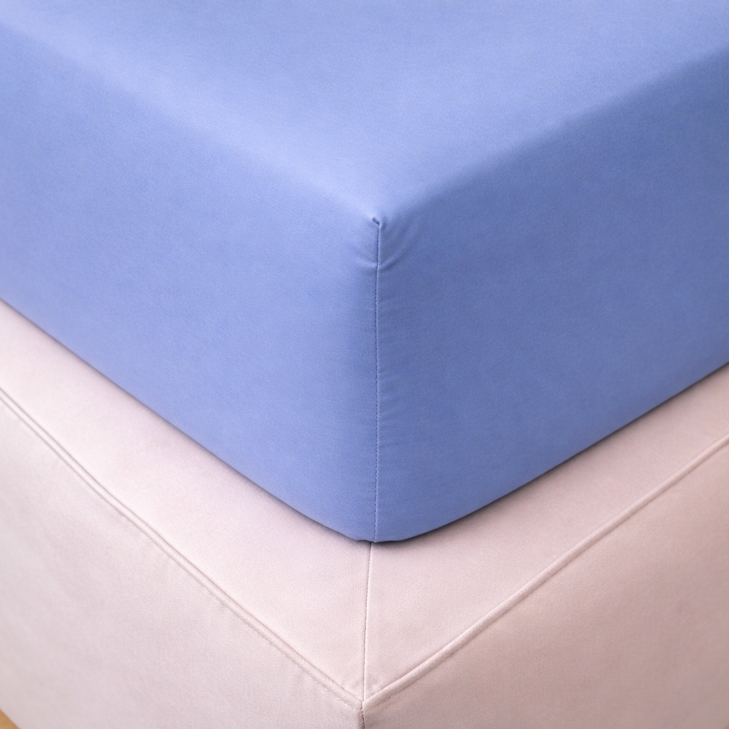 LENZUOLO CON ANGOLI RASO DI COTONE AZZURRO