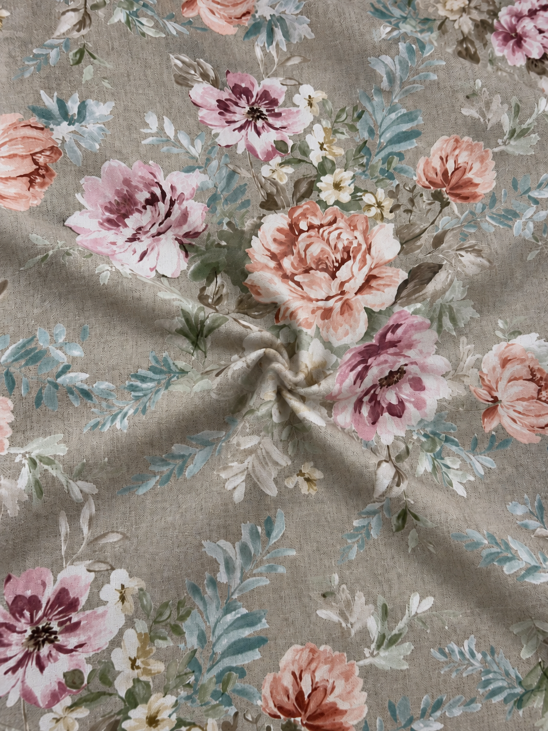 TESSUTO ROSE BASE CHIARA